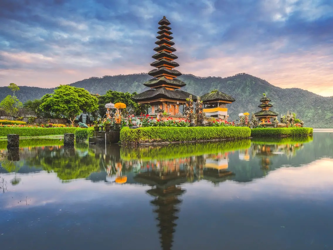 SİNGAPUR & KUALA LUMPUR & BALİ (İZMİR ÇIKIŞLI)